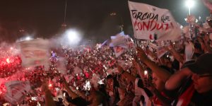 Torcida durante São Paulo x Corinthians, partida responsável pelo recorde atual de arrecadação e publico do Tricolor