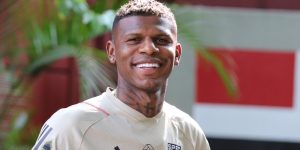 Clube de Cristiano Ronaldo na Arábia tem interesse em zagueiro do São Paulo