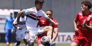 Sub-20 arranca um empate fora de casa em fase decisiva