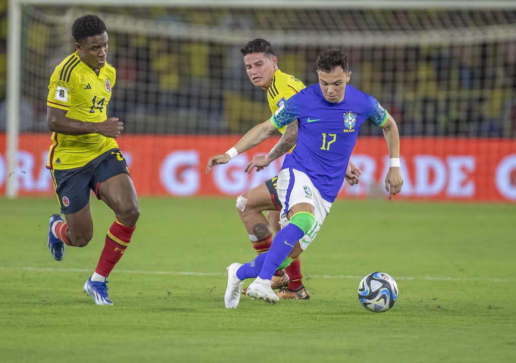 Logística de data Fifa tira três jogadores importantes do São Paulo