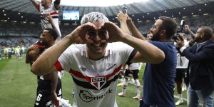 Calleri alerta sobre Santos: 