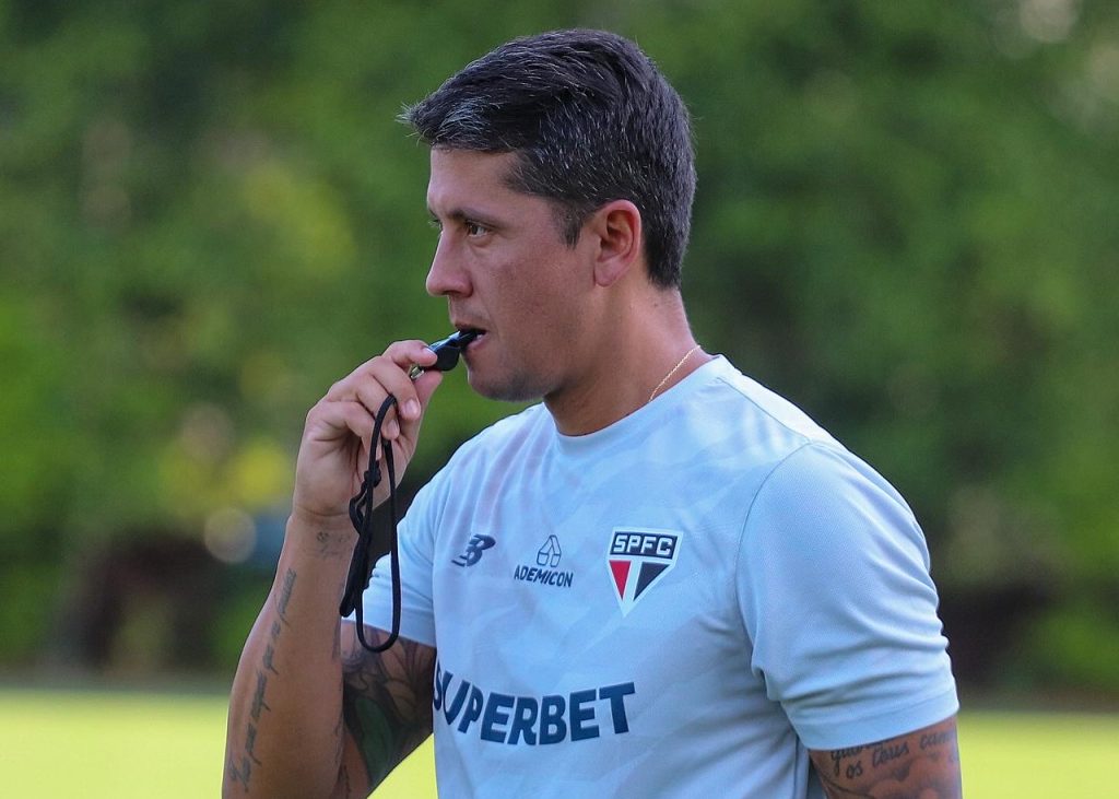 Elenco do São Paulo se reapresenta e começa preparação para enfrentar o Santos